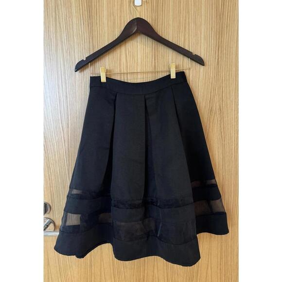 Express Pleated Midi A-line Circle Poofy skirt Sheer Panels - Black - Size 2 - Picture 3 of 5